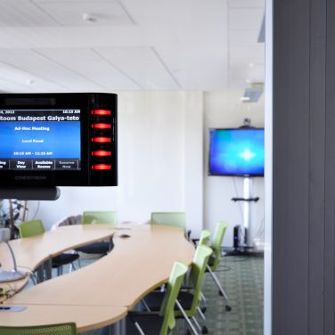 AVM- Microsoft-teremfoglaltasag-kijelezo Crestron